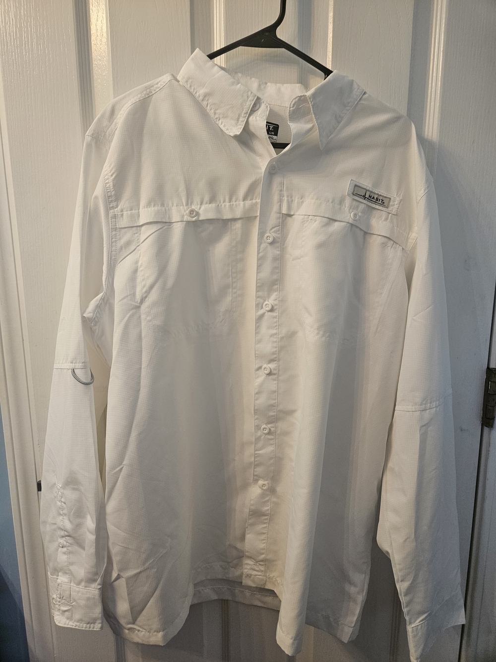 🎉 2 Items/$15 🎉 Men's White Button-Up Shirt (40+ UPF Protection)